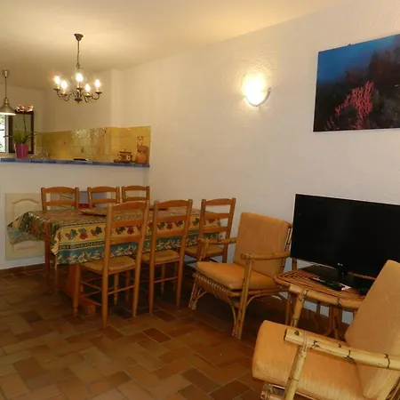 Le Lavandou, 3 Pieces, 4 Personnes - Fr-1-251-707