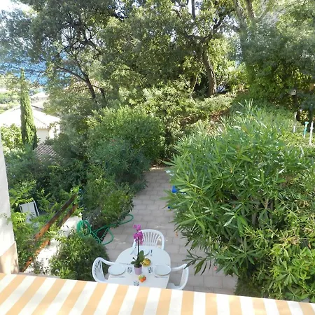 Le Lavandou, 3 Pieces, 4 Personnes - Fr-1-251-707 Le Lavandou